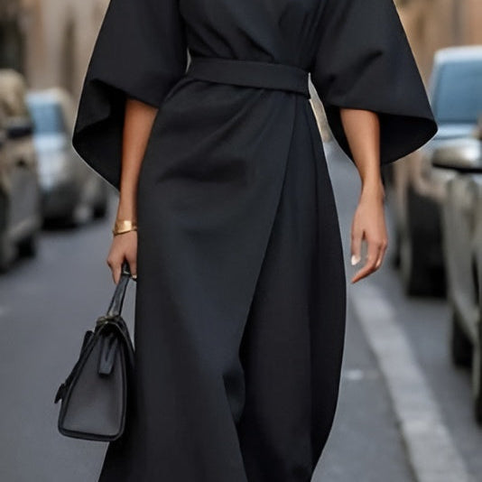 Lissey - Minimalist Belted Luxe Dress