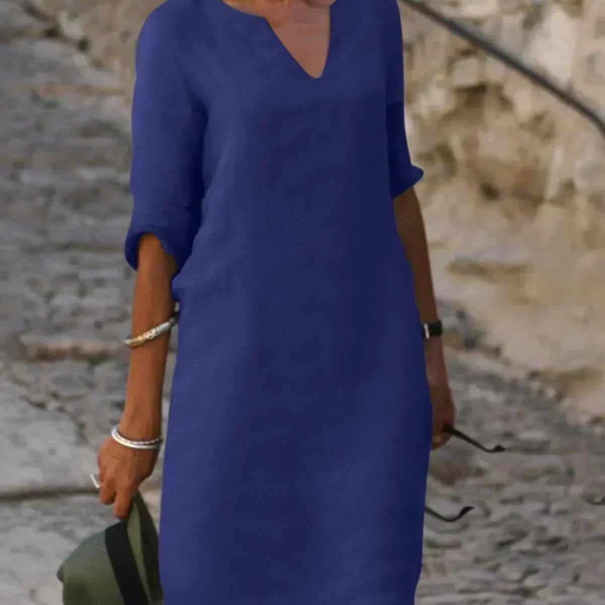 Lola - Relaxed V-Neck Dress