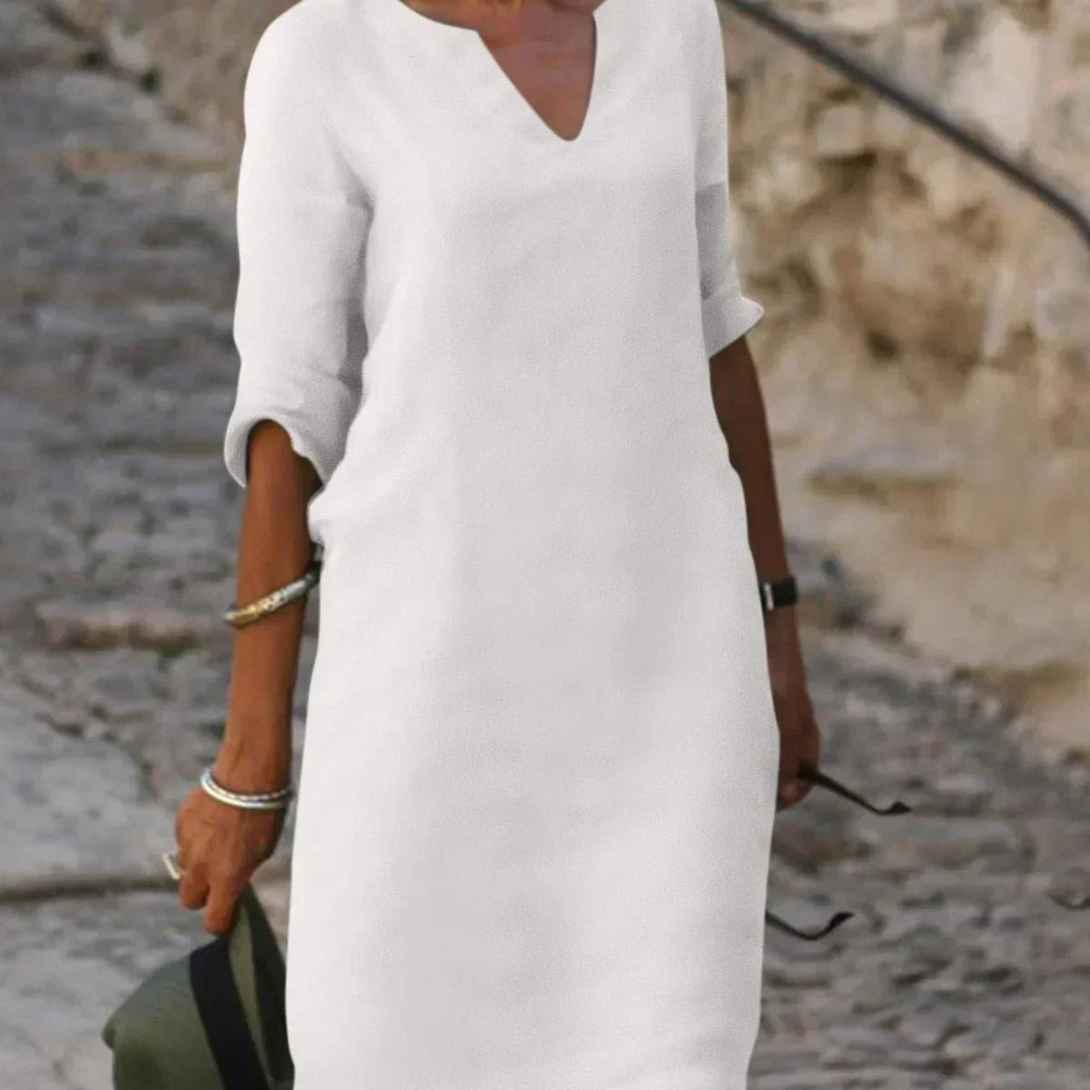 Lola - Relaxed V-Neck Dress